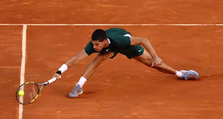 mặt sân tennis
